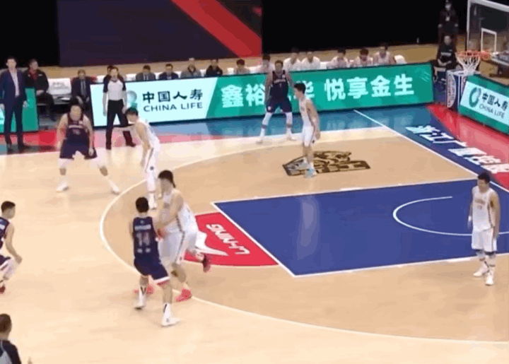 过硬底线防守！遏制对手快攻能力！的简单介绍