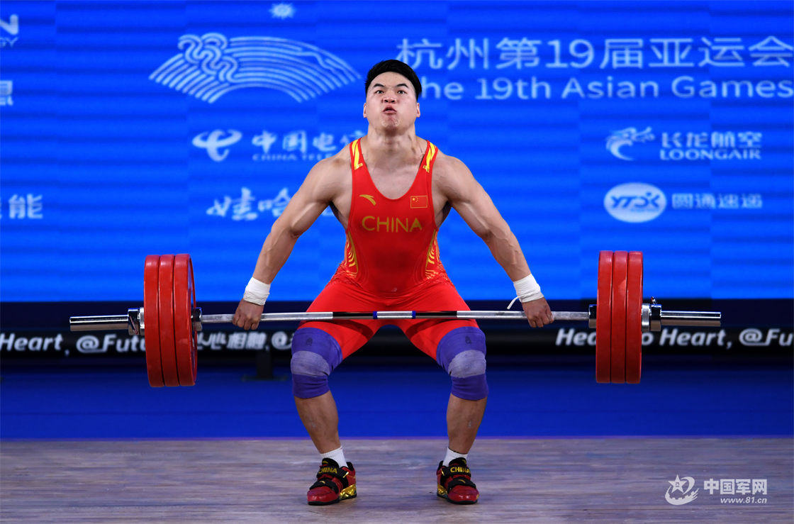 九游中国-举重比赛中，中国选手轻松夺冠