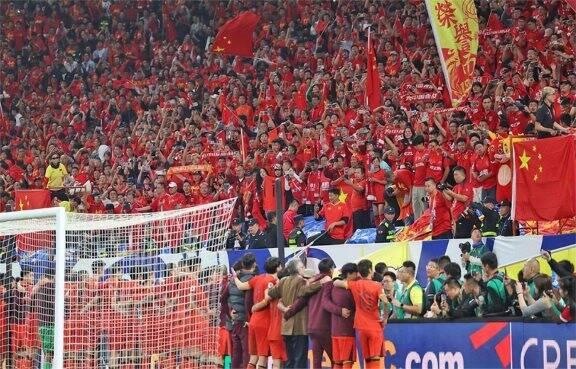 关于欧洲球队集体团结，冲刺胜利之路的信息