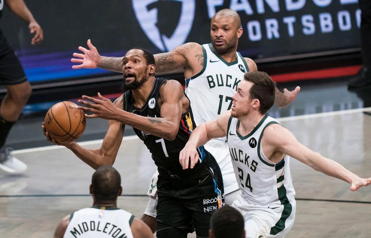 篮网队外援表现抢眼，助球队连胜