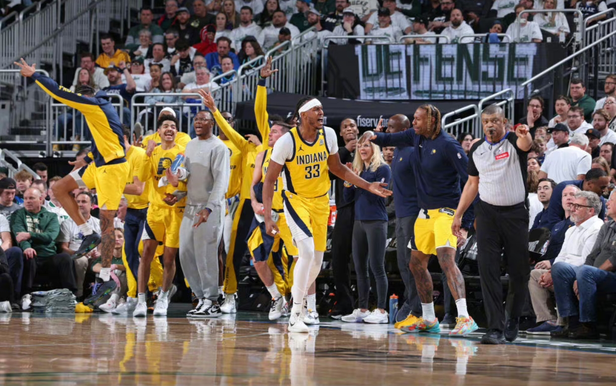 九游体育-雄鹿队全队状态火热，成为本赛季黑马