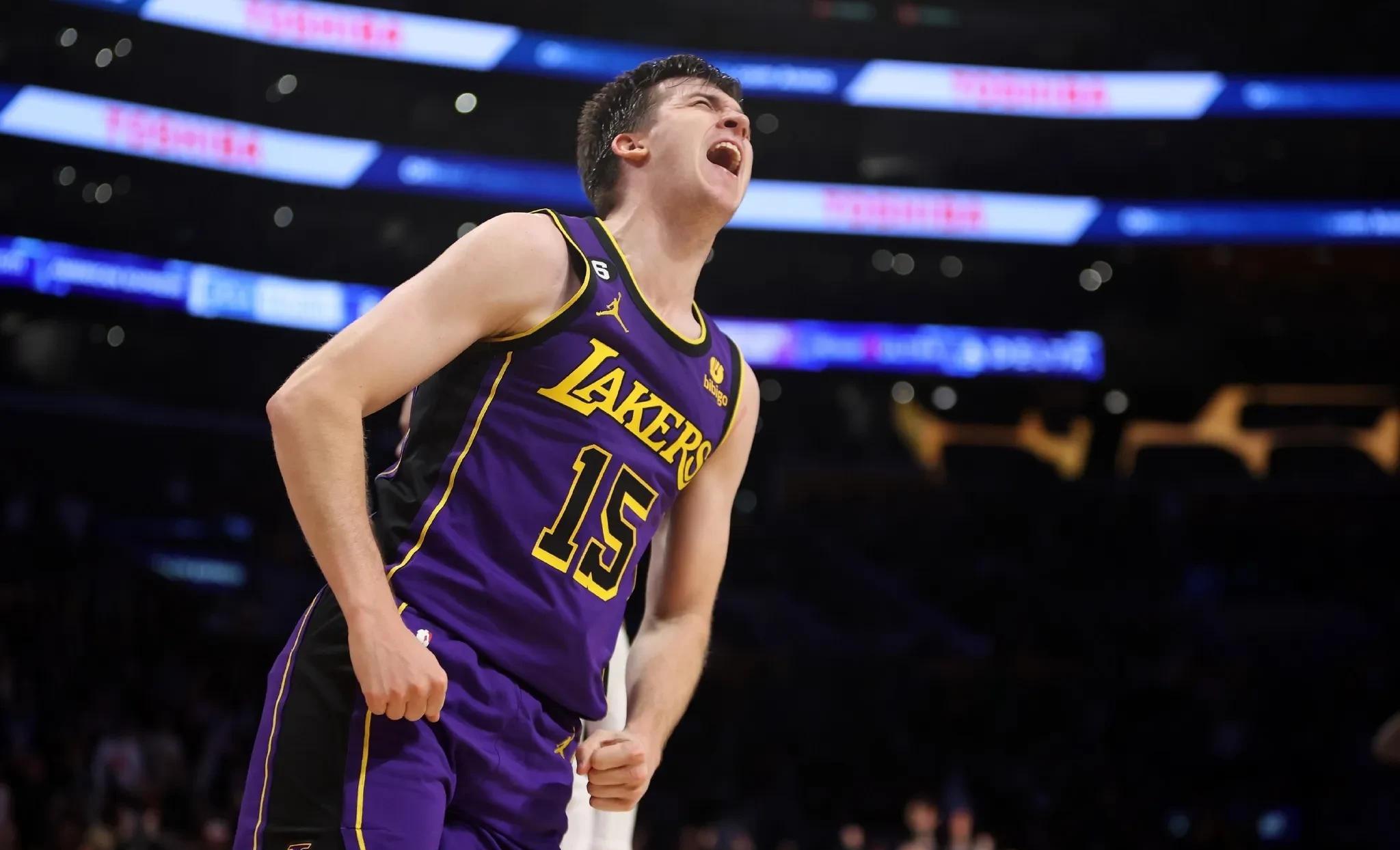 九游娱乐app下载-湖人再胜马刺，詹皇29分创历史