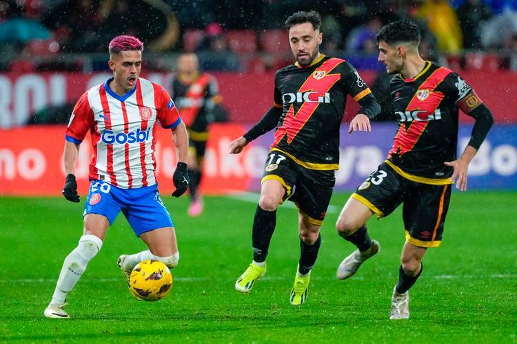 西班牙队遭遇伤病潮，前景堪忧