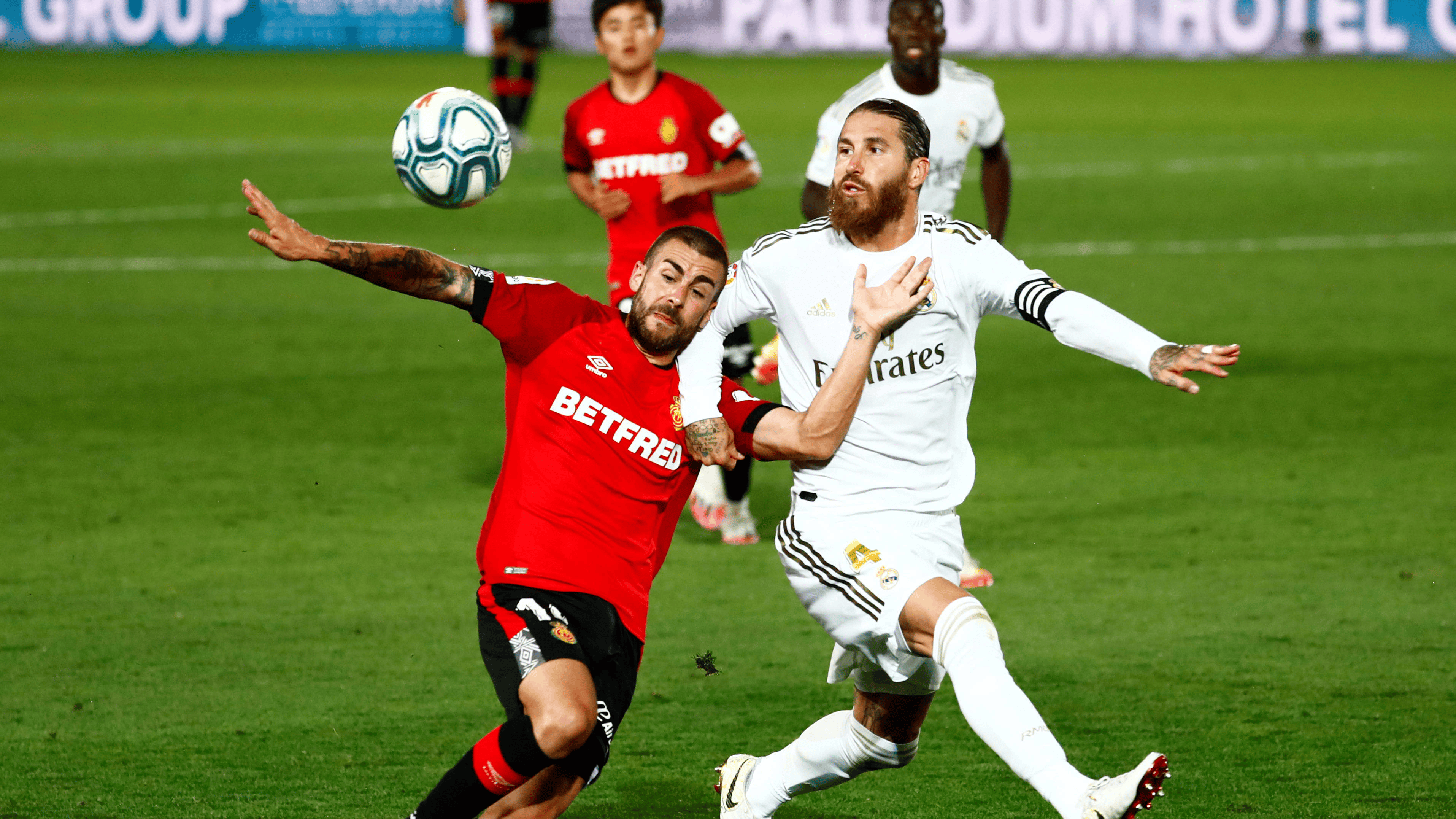 九游娱乐官方网站-比赛伤停补时阶段充满悬念，临场大逆转