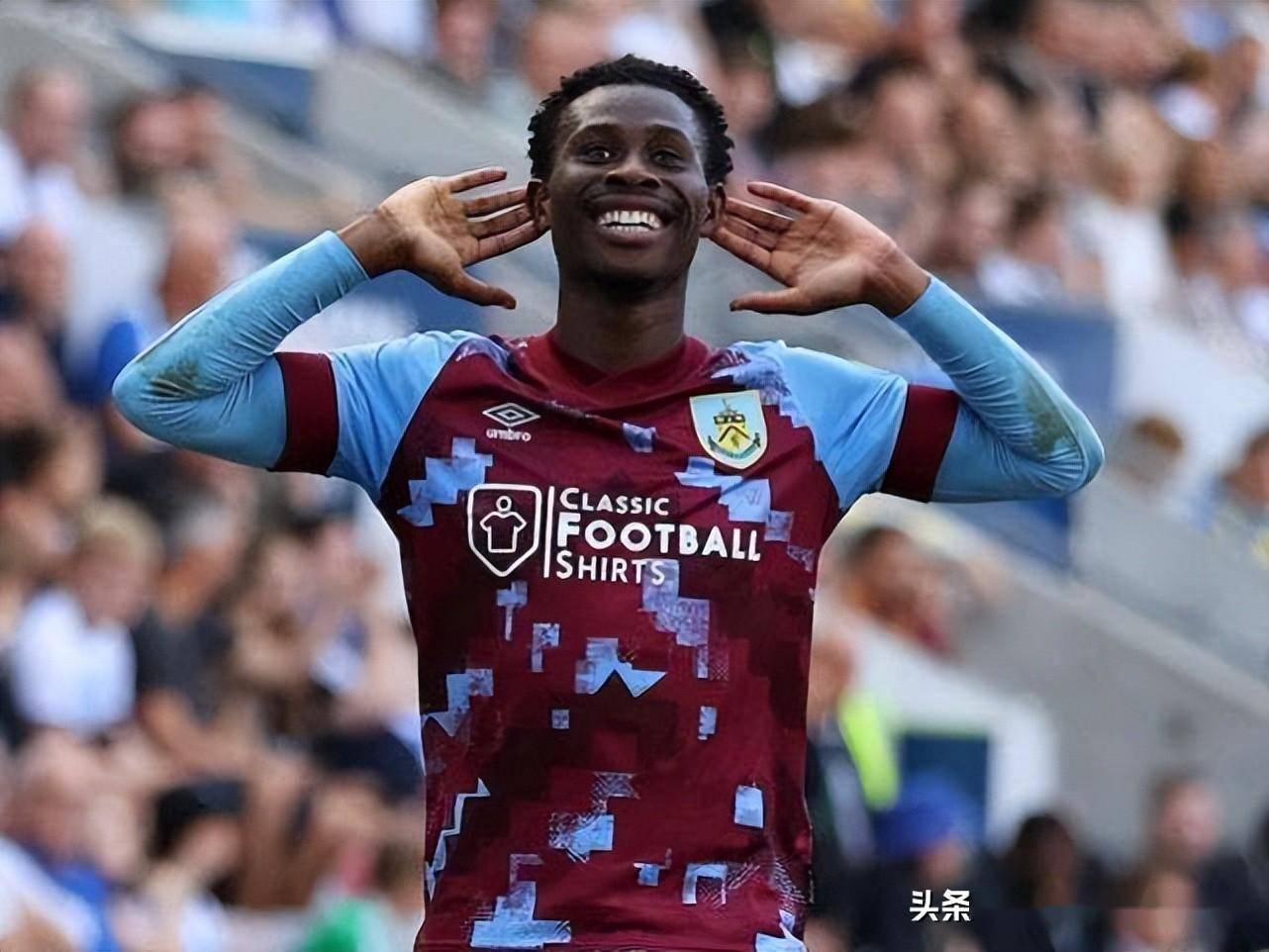 伯恩茅斯主场奏凯，重登胜利之巅