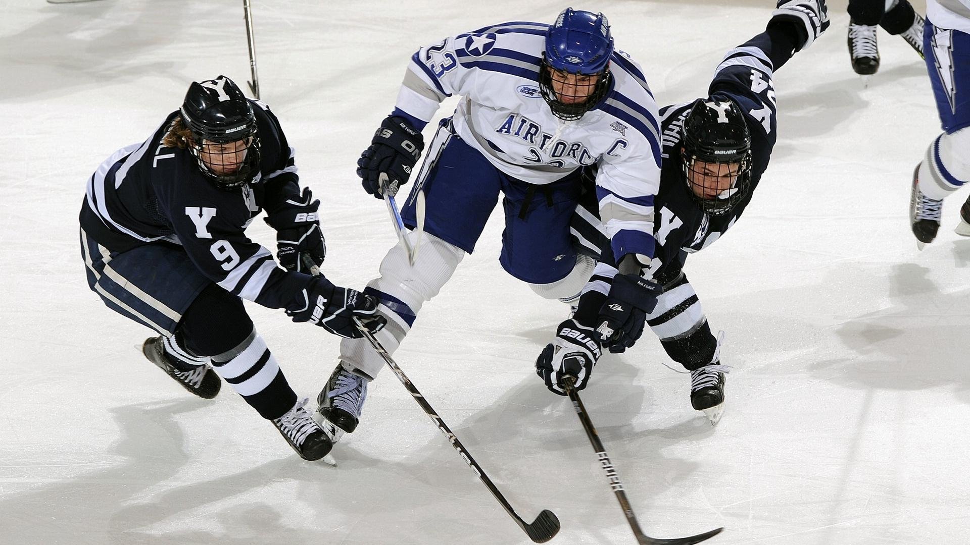 横跨太平洋的篮球英雄叙事，上海队硬仗取胜与利拉德的抢七传奇